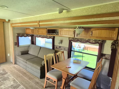 Roulotte Puma 30' – Domaine Larry Boismenu