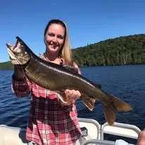 Pêche Truite grise chez Pavillon Beauregard, Laurentides, Québec