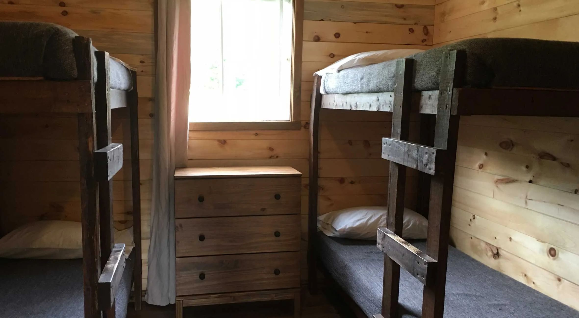 Chalets #1, #2 and #6 — Wapus Pavillon Lodge – Wapus Pavillon Lodge