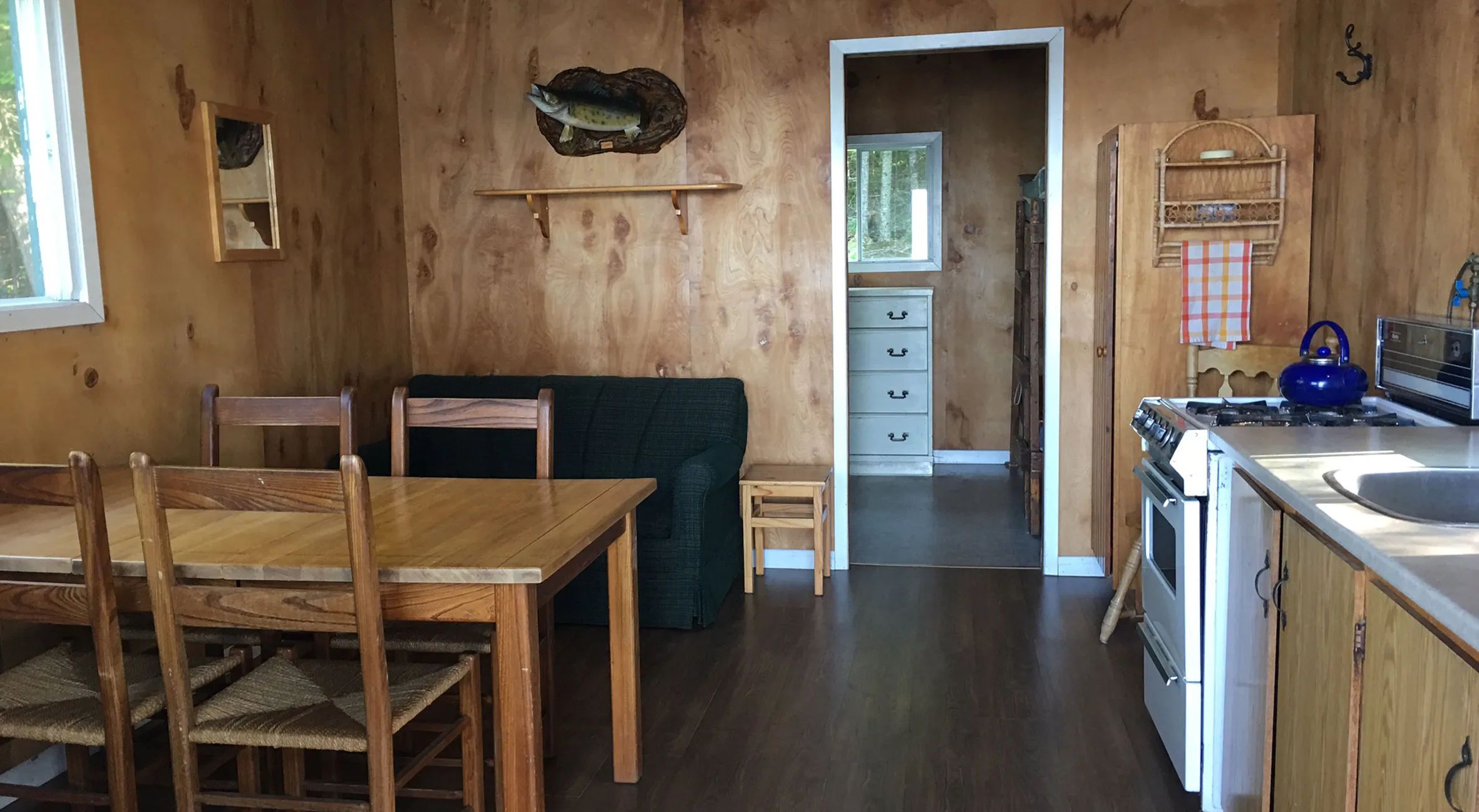 Cabin Manon (McLennan) — Wapus Pavillon Lodge – Wapus Pavillon Lodge