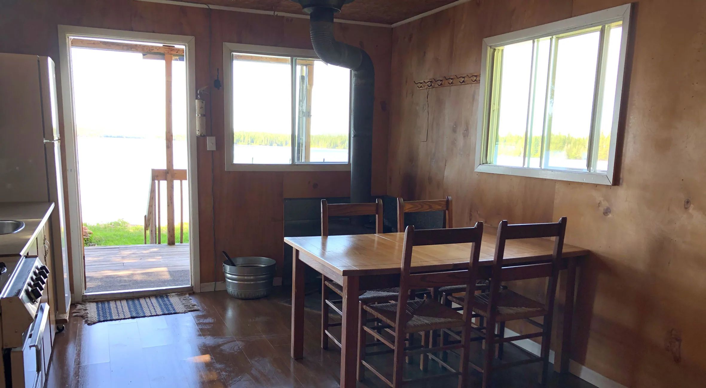 Cabin Manon (McLennan) — Wapus Pavillon Lodge – Wapus Pavillon Lodge