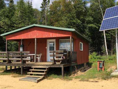 McArthur – Wapus Pavillon Lodge