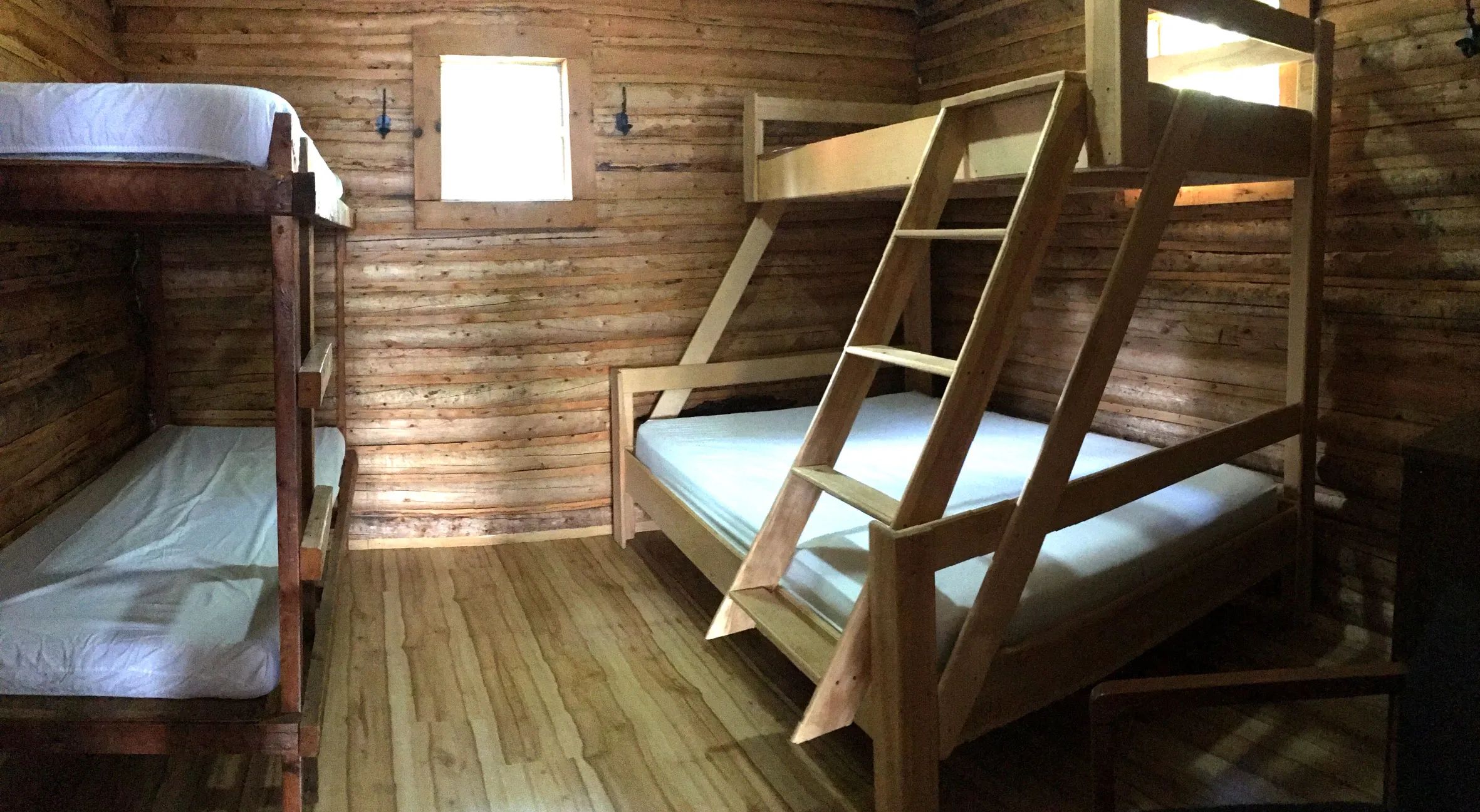 Chalet Sophie (McLennan) — Wapus Pavillon Lodge – Wapus Pavillon Lodge
