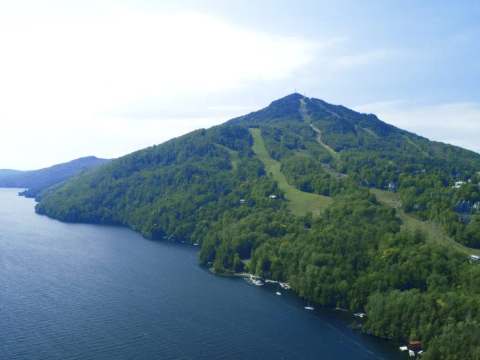 Lake Memphrémagog – Pourvoirie 3 Ours