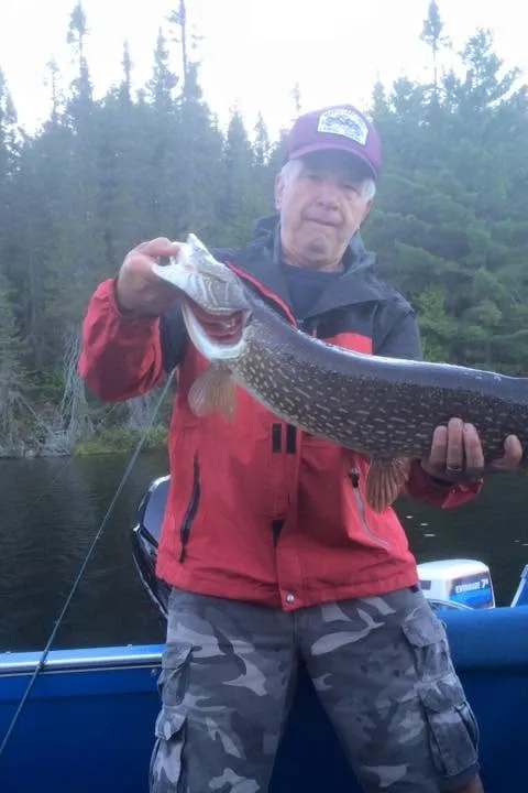 Pêche Brochet chez Pourvoirie Anishnabek, Abitibi-Témiscamingue, Québec