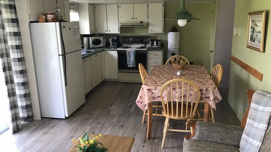 CHALET AU SOLEIL COUCHANT — Pourvoirie Anna V. Roy et Fils – Pourvoirie Anna V. Roy et Fils