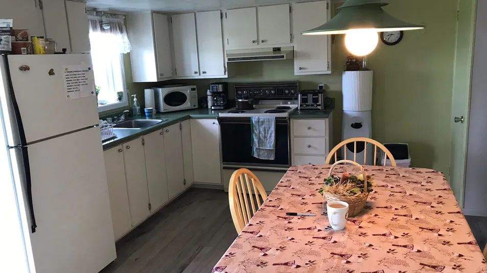 CHALET AU SOLEIL COUCHANT — Pourvoirie Anna V. Roy et Fils – Pourvoirie Anna V. Roy et Fils