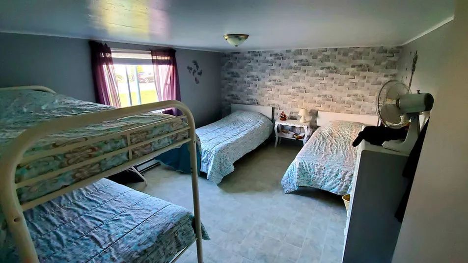 CHALET AU SOLEIL COUCHANT – Pourvoirie Anna V. Roy et Fils