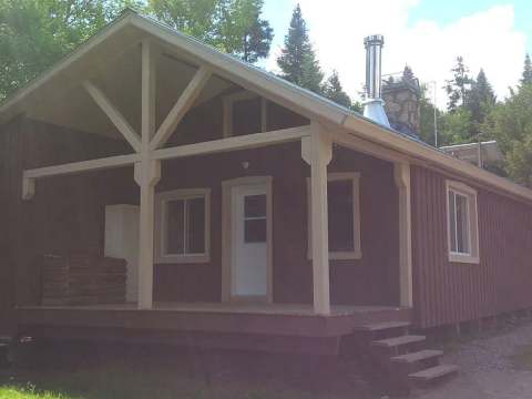 Chalet Pavillon – Pourvoirie Ayapewa