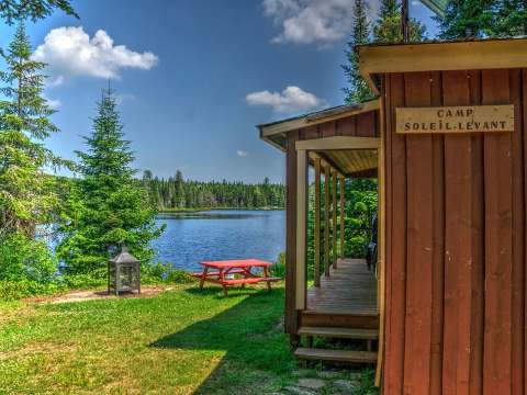Chalet Soleil levant – Pourvoirie Ayapewa