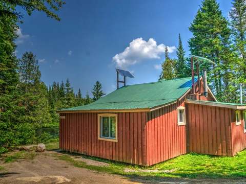 Chalet Soleil levant – Pourvoirie Ayapewa