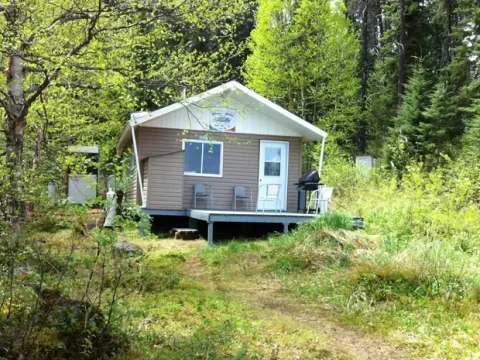 NOS 10 CHALETS DISPONIBLES – Pourvoirie Baie de l'Est