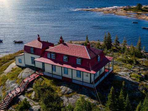 AUBERGE JOHAN BEETZ – Pourvoirie Baie Johan-Beetz