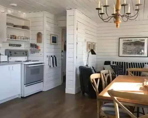 Chalet La Petite Maison — Pourvoirie Baie Johan-Beetz – Pourvoirie Baie Johan-Beetz