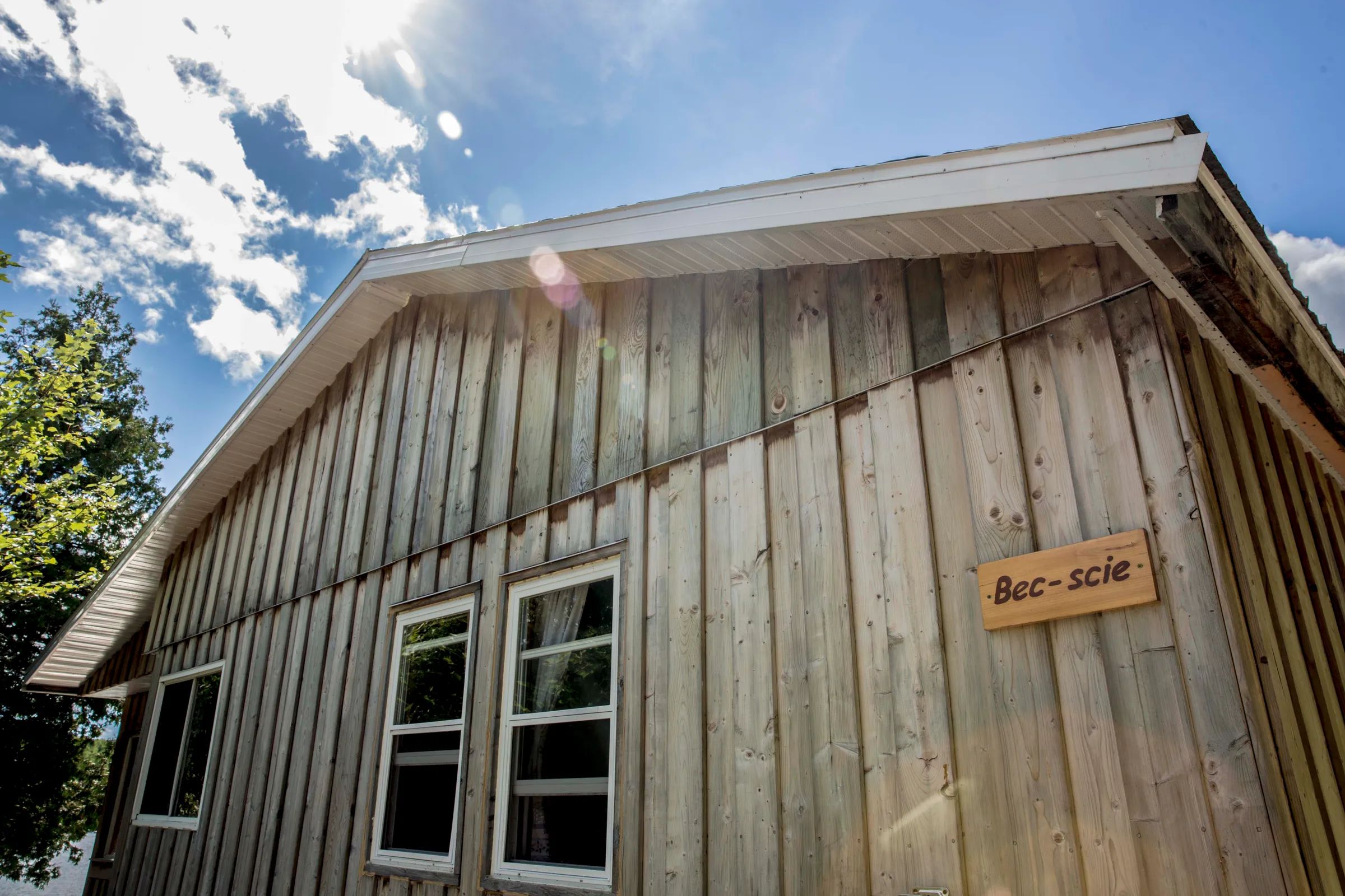 Cabin Le Bec-Scie et Le Huard — Pourvoirie Baie-Sainte-Catherine – Pourvoirie Baie-Sainte-Catherine