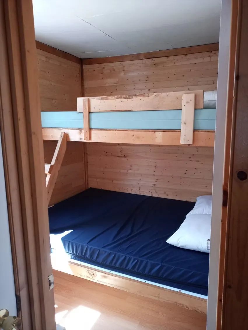 Cabin Le Bec-Scie et Le Huard — Pourvoirie Baie-Sainte-Catherine – Pourvoirie Baie-Sainte-Catherine