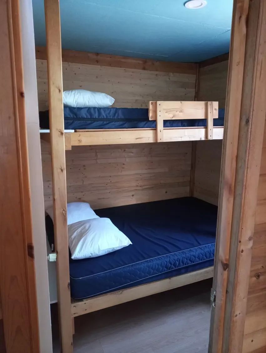 Cabin Le Bec-Scie et Le Huard — Pourvoirie Baie-Sainte-Catherine – Pourvoirie Baie-Sainte-Catherine