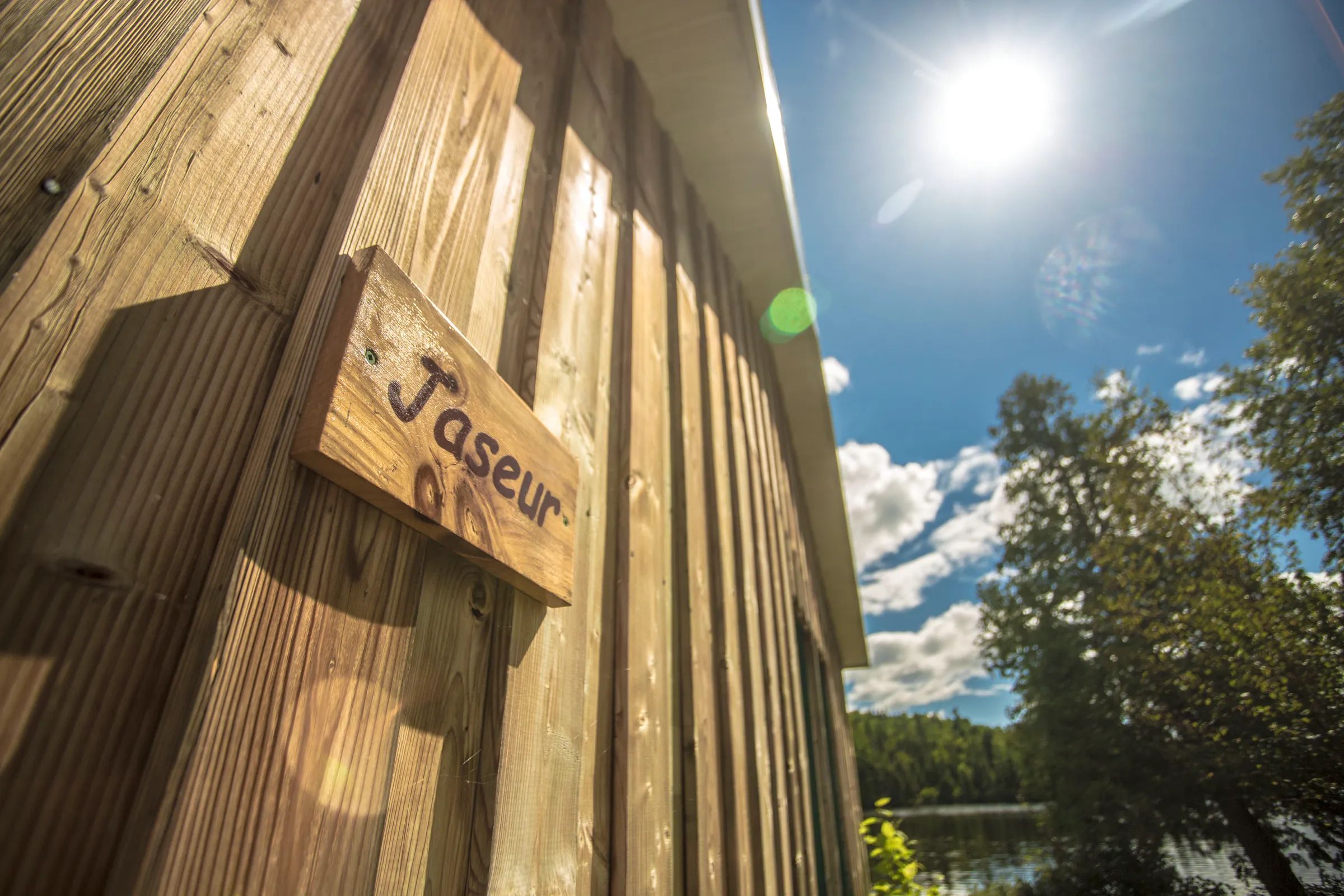 Chalet Le Jaseur — Pourvoirie Baie-Sainte-Catherine – Pourvoirie Baie-Sainte-Catherine