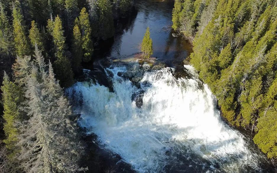 Rivière aux Canards – Pourvoirie Baie-Sainte-Catherine