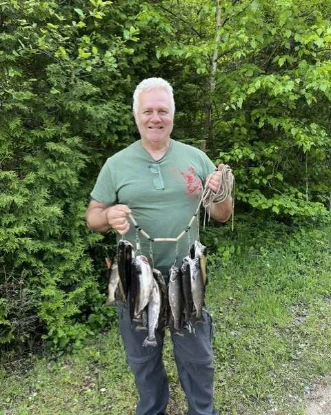 Pêche Truite moulac chez Pourvoirie Baie-Sainte-Catherine, Charlevoix, Québec — photo 5