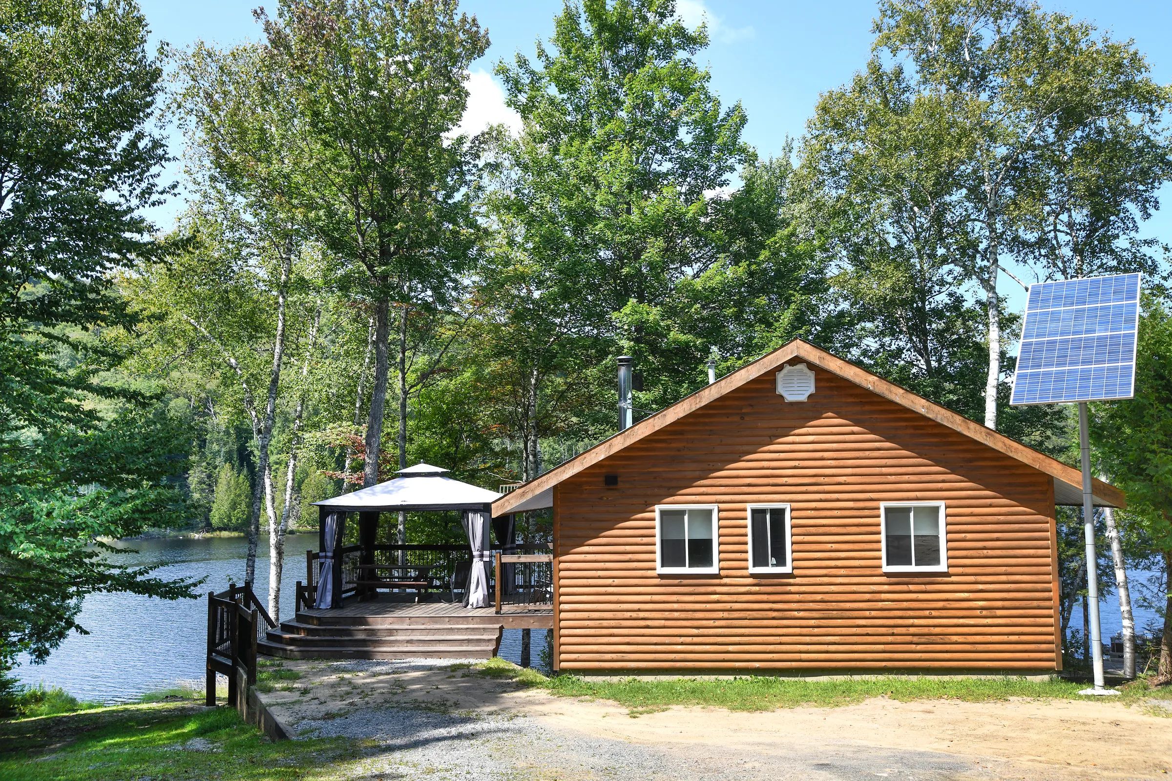 Chalet #9 — Pourvoirie Baroux – Pourvoirie Baroux