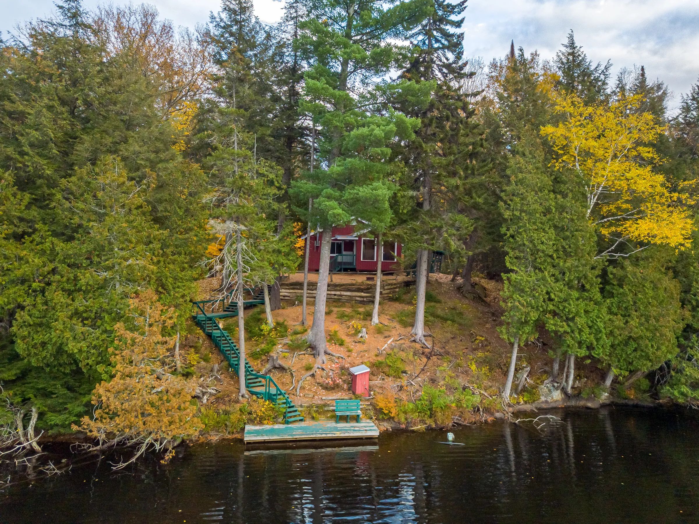 Cabin Classic Chalet #5 - Le Solitaire — Pourvoirie Baroux – Pourvoirie Baroux