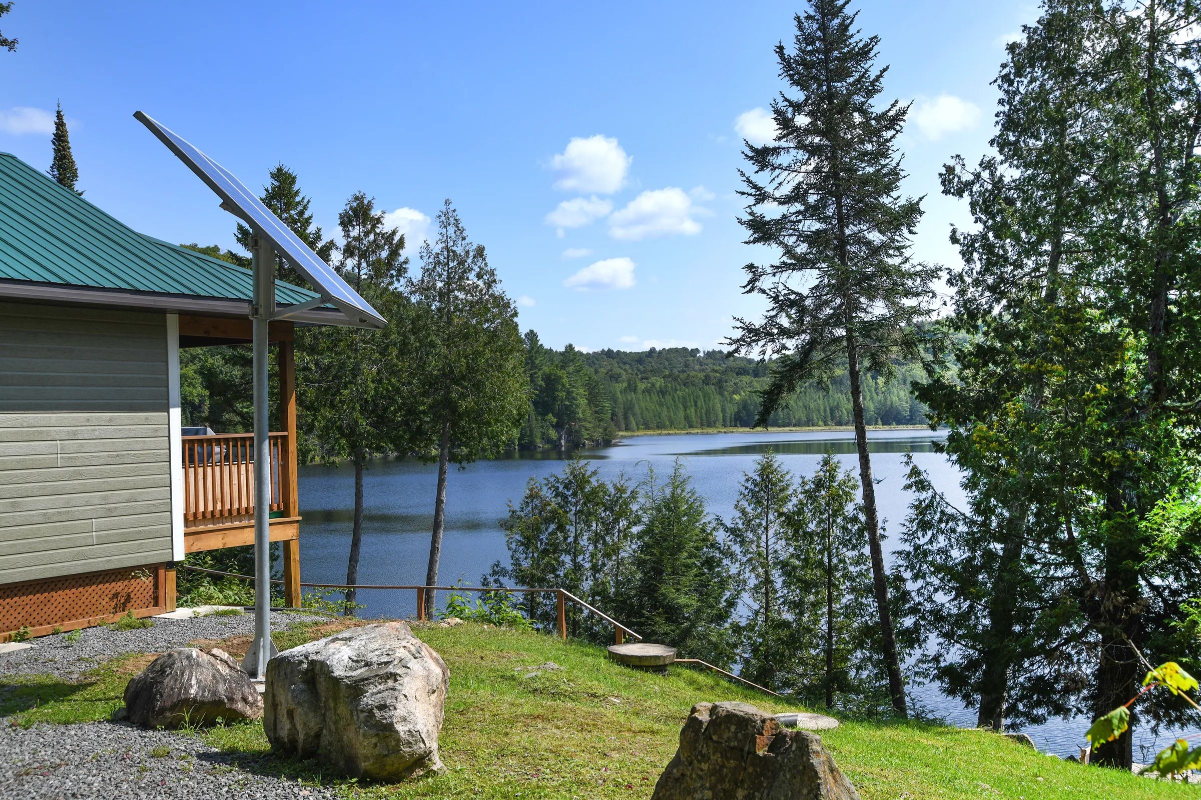 Superior Cabin # 8 — Pourvoirie Baroux – Pourvoirie Baroux