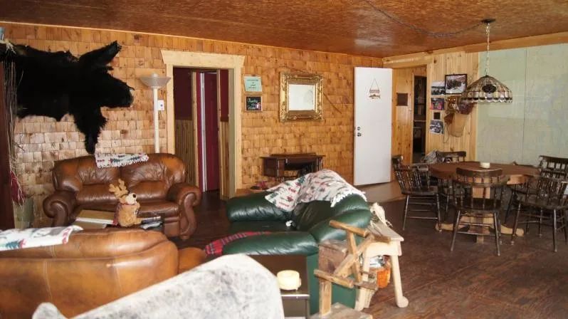 AUBERGE – AUBERGE
