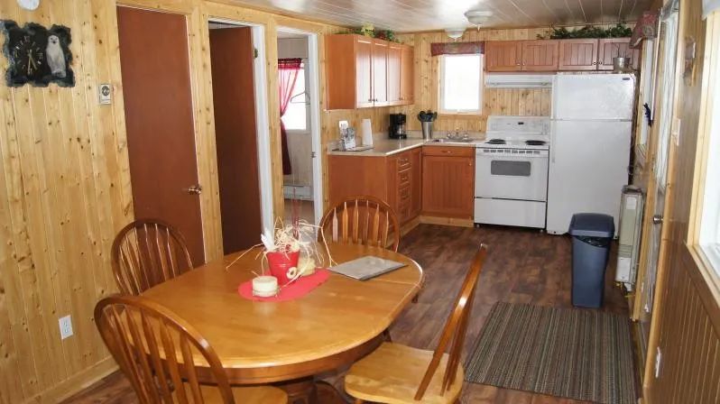 CABIN 6 — Pourvoirie du Barrage Gouin et du Magnan – Pourvoirie du Barrage Gouin et du Magnan