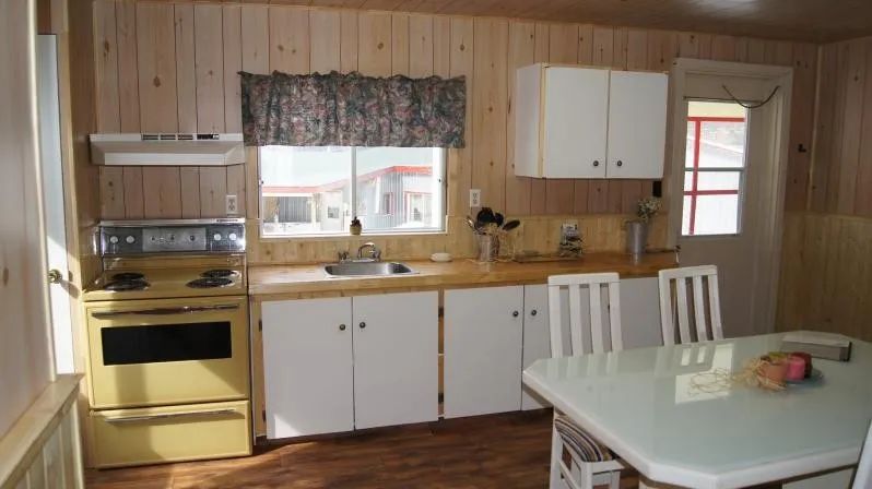 CABIN 8 — Pourvoirie du Barrage Gouin et du Magnan – Pourvoirie du Barrage Gouin et du Magnan