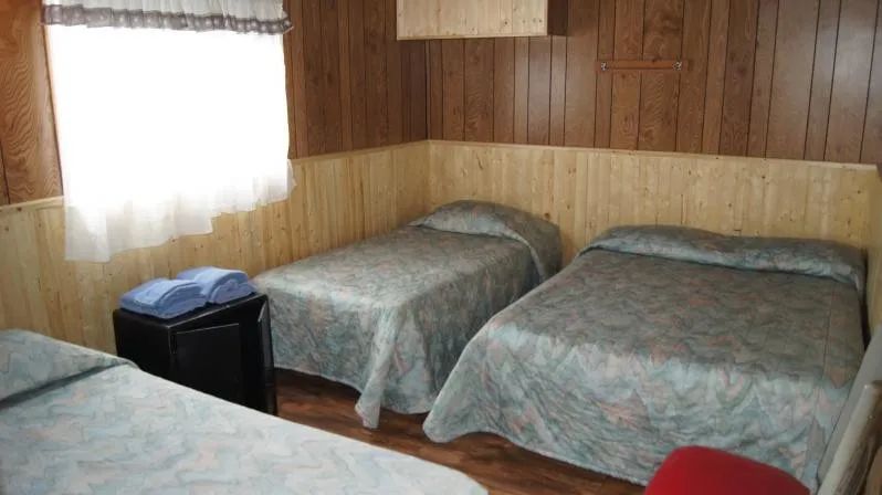 CABIN 8 — Pourvoirie du Barrage Gouin et du Magnan – Pourvoirie du Barrage Gouin et du Magnan