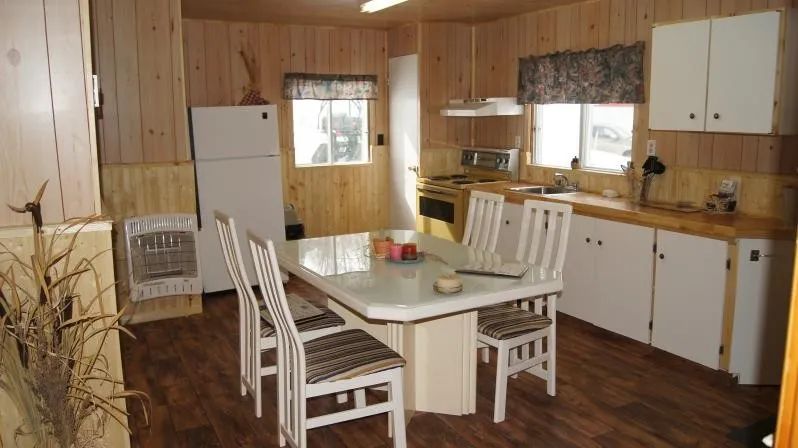 CABIN 8 — Pourvoirie du Barrage Gouin et du Magnan – Pourvoirie du Barrage Gouin et du Magnan