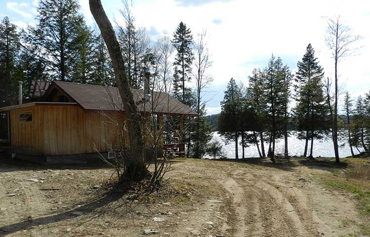 CHALET ALGONQUIN – Pourvoirie la Réserve Boismenu