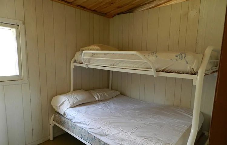 CRUSOÉ CABIN – Pourvoiriela Reserve Boismenu