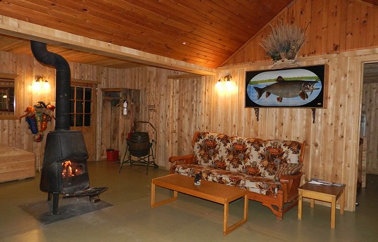 THE HURON CABIN — Pourvoiriela Reserve Boismenu – Pourvoiriela Reserve Boismenu