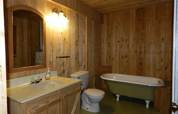 THE HURON CABIN — Pourvoiriela Reserve Boismenu – Pourvoiriela Reserve Boismenu