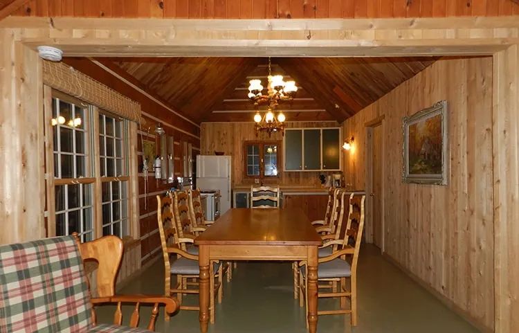THE HURON CABIN — Pourvoiriela Reserve Boismenu – Pourvoiriela Reserve Boismenu