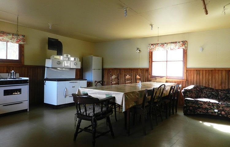 Cabin IROQUOIS CHALET — Pourvoiriela Reserve Boismenu – Pourvoiriela Reserve Boismenu
