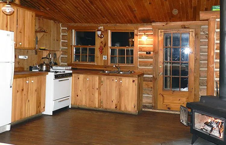 RADISSON CABIN — Pourvoiriela Reserve Boismenu – Pourvoiriela Reserve Boismenu