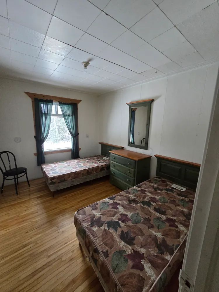 Gaston Cabin — Pourvoirie Camp Cooper – Pourvoirie Camp Cooper