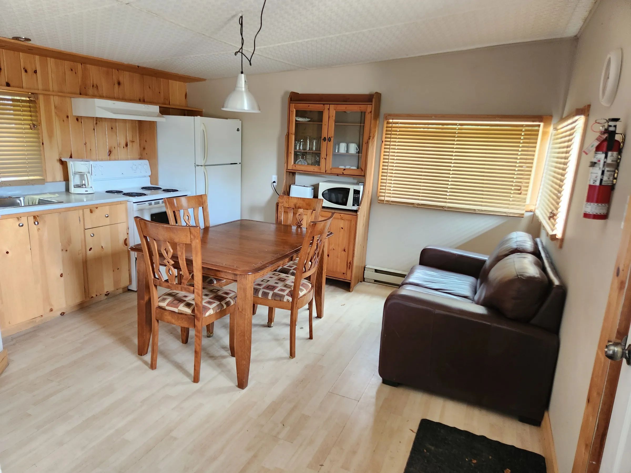 Standard cabin #18 — Pourvoirie Cécaurel – Pourvoirie Cécaurel