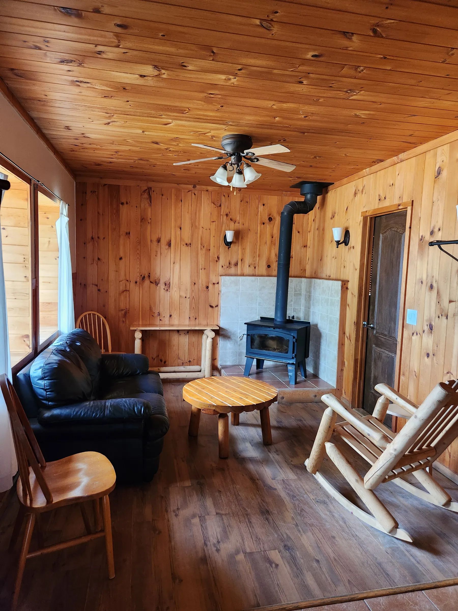 Chalet # 24 — Pourvoirie Cécaurel – Pourvoirie Cécaurel