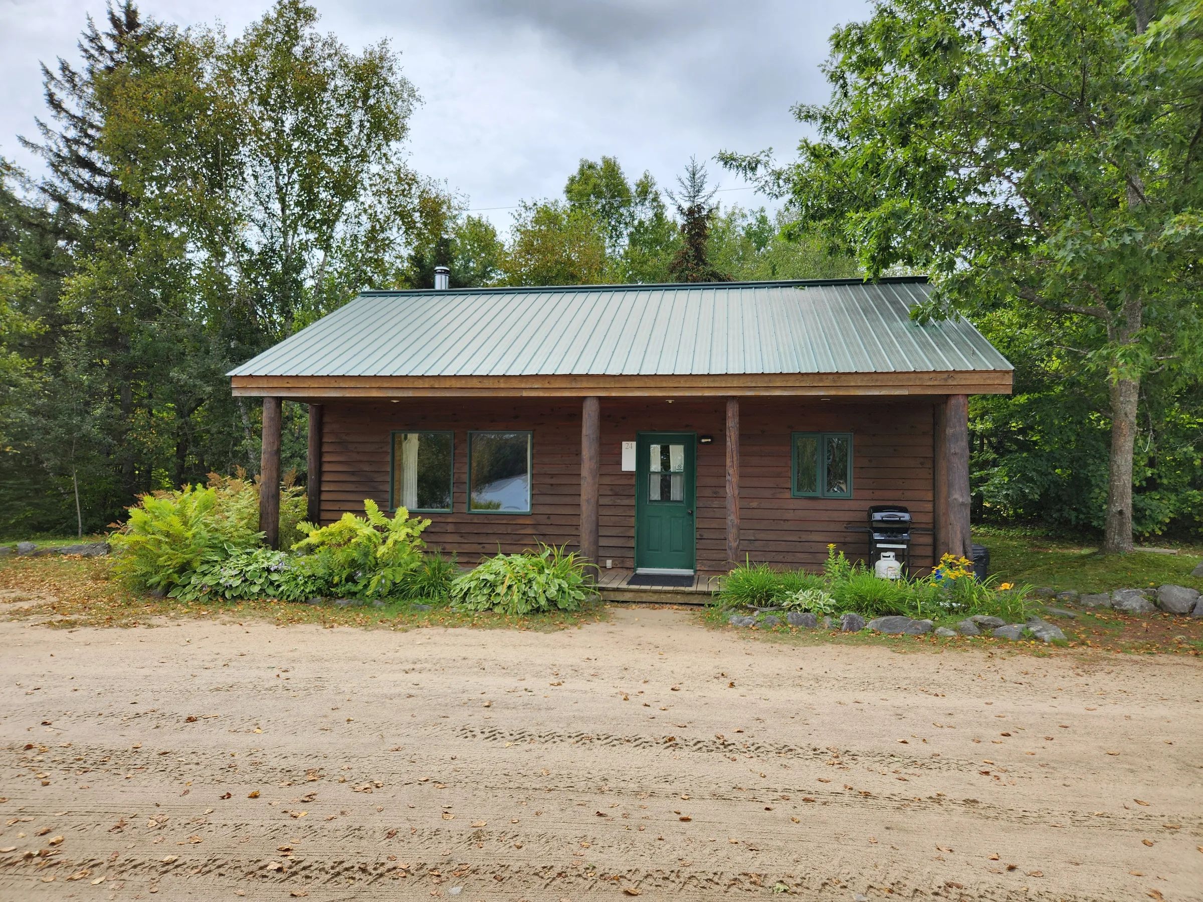 Chalet # 24 — Pourvoirie Cécaurel – Pourvoirie Cécaurel