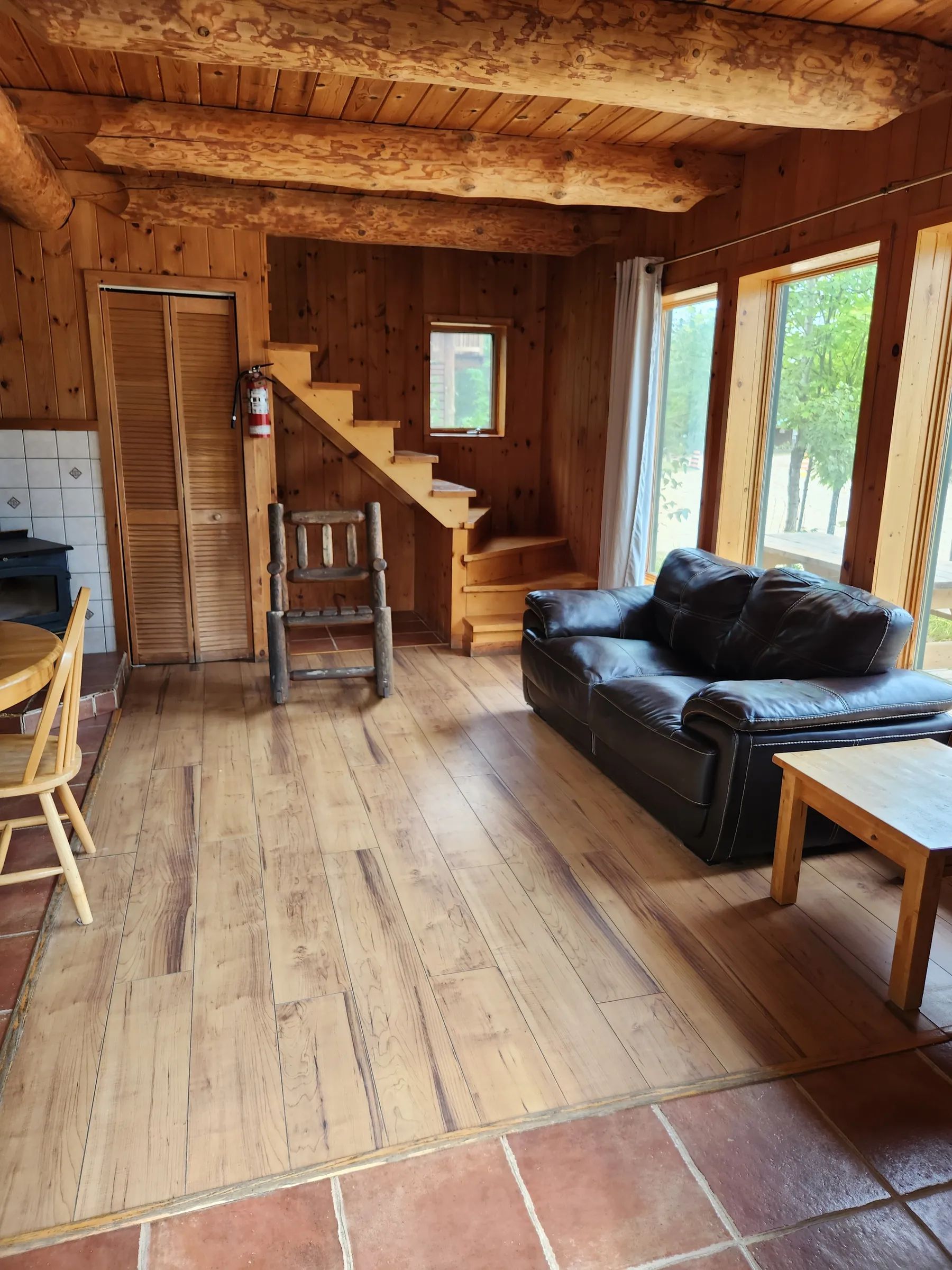 Log cabin #21 — Pourvoirie Cécaurel – Pourvoirie Cécaurel
