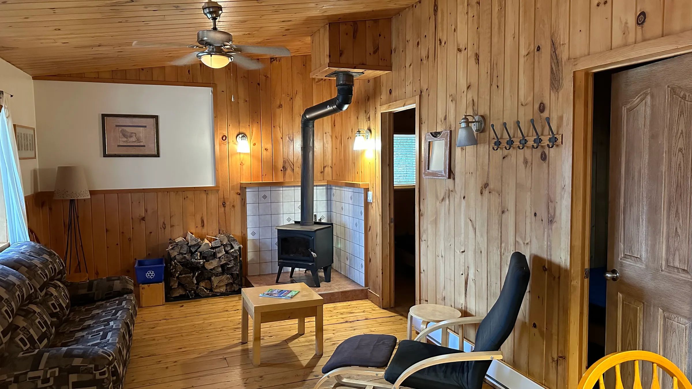Log cabin #22 — Pourvoirie Cécaurel – Pourvoirie Cécaurel