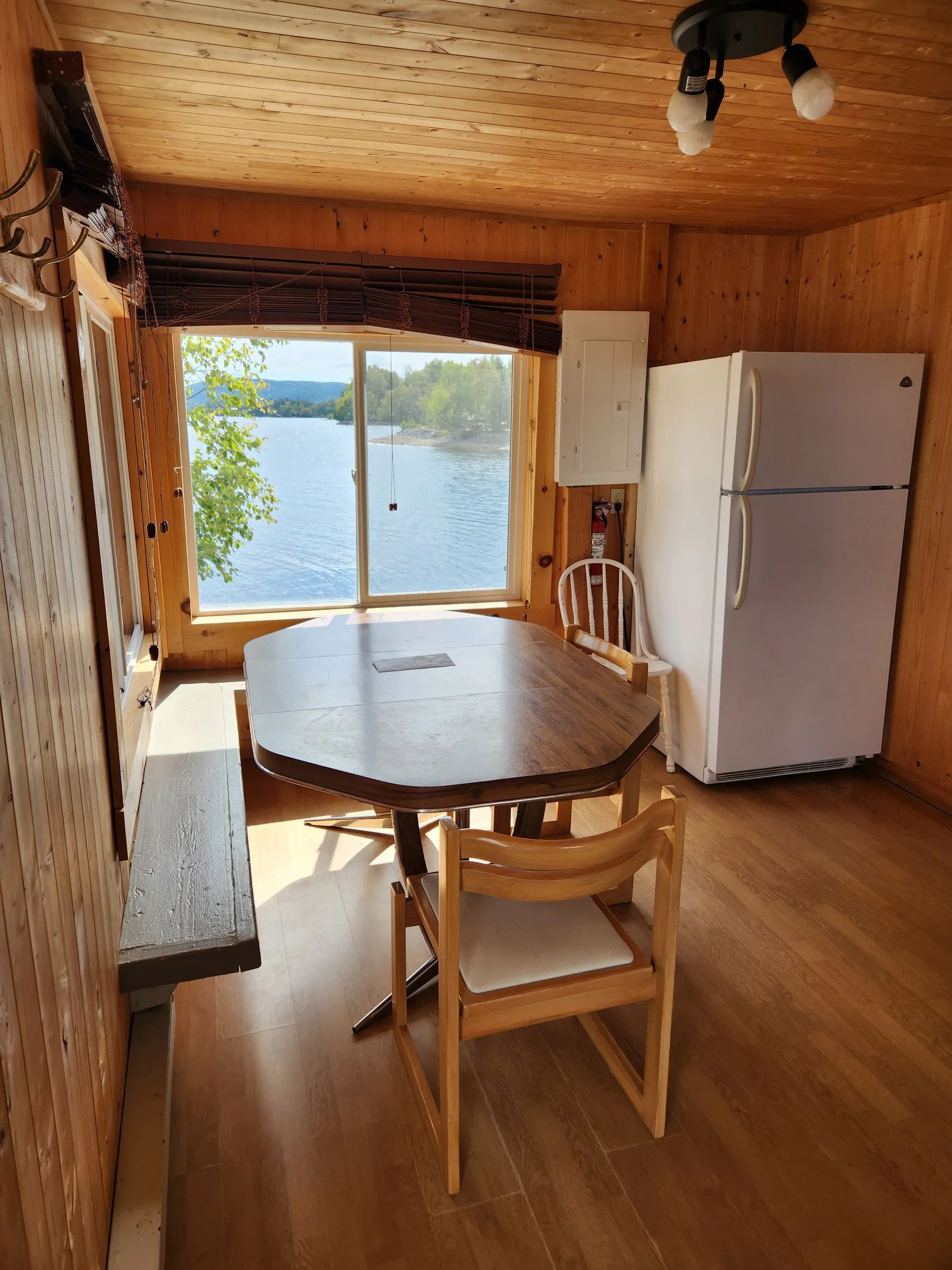 Standard cabin #1 — Pourvoirie Cécaurel – Pourvoirie Cécaurel