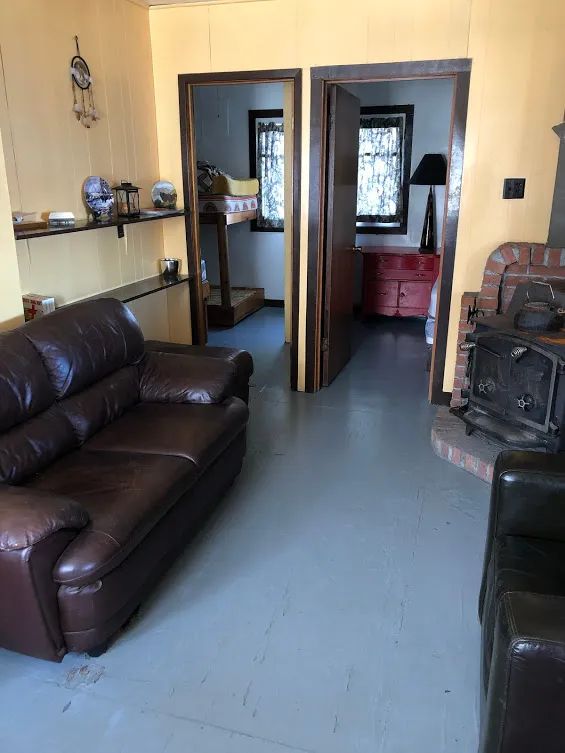 La Bear Den – Pourvoirie Chalets Diane