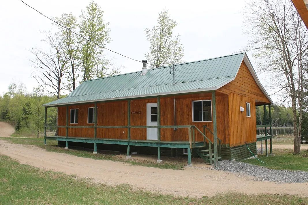 Cabin #25 – Pourvoirie Chevreuil Blanc