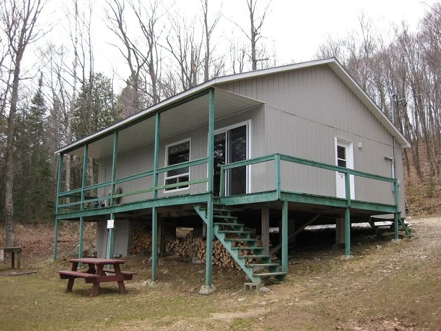 Cabin #9 – Pourvoirie Chevreuil Blanc