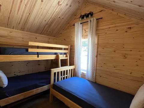 Andréa Cabin – Pourvoirie chez Pelchat